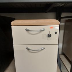 Keep Your Files Organized! *Clearance Sale* Used - Kimball Mobile File Pedestal