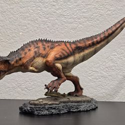 Sideshow Collectibles Carnotaurus Statue