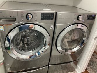 Pending*LG washer and gas dryer (2019)