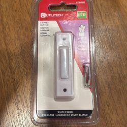 Lighted Button Doorbell. 