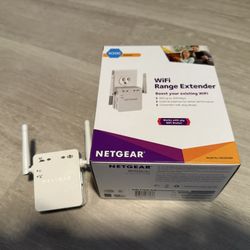 NETGEAR - Dual-band WiFi Range Extender - Essentials Edition, 1.2Gbps, Wall-plug, External Antennas - White