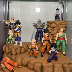 Dragon Ball Z Diorama Wasteland Diorama (No Figures Included)
