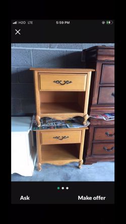 BEAUTIFUL VINTAGE FRENCH PROVINCIAL NIGHTSTANDS- SOLID WOOD