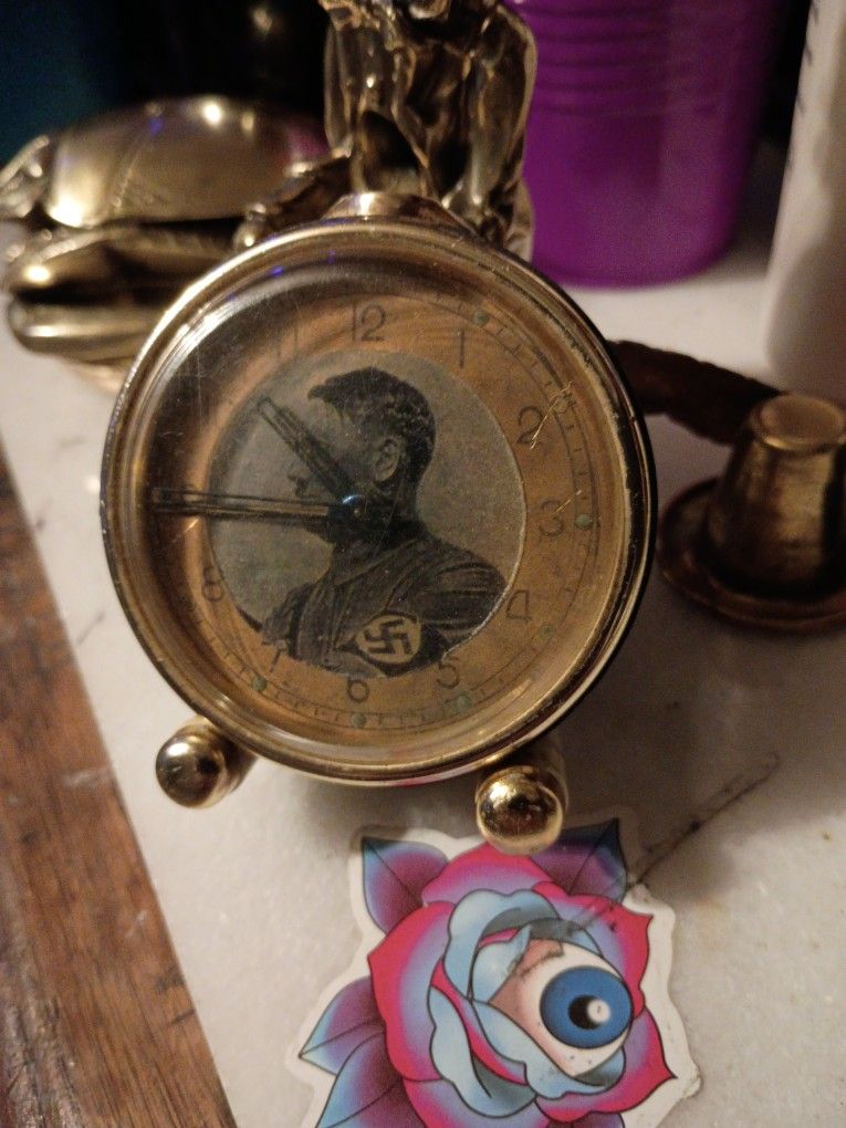 Hitler clock