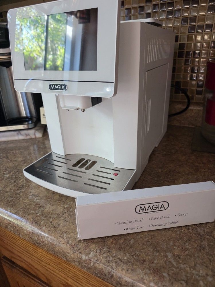 Magia Automatic Espresso Machine