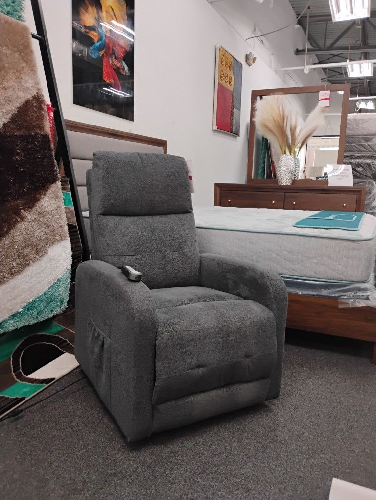 Power Recliner - $499