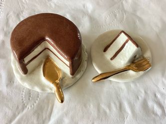 1950s Miniature Ceramic Salt Pepper Shakers Chocolate Cake Arcadia USA