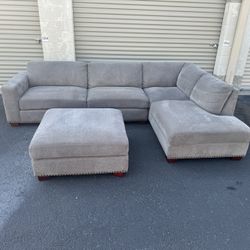 Gray Sectional W Ottoman