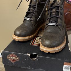 Harley Davidson Women's Clearfield leather motorcycle Boots with faux fur sz 7