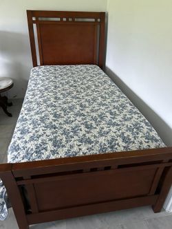 Twin Bed With Mattress