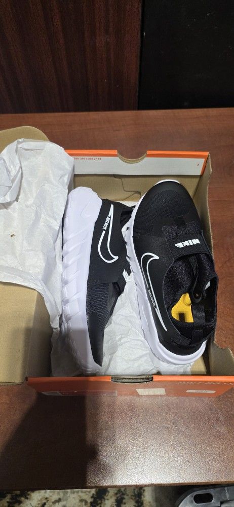 Youth Nikes Flex Runner 2