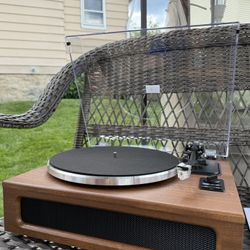 Record Player System With Classic Design
