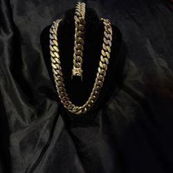 18k gold plated 20mm miami cuban chain and braclet