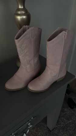 Girl boots