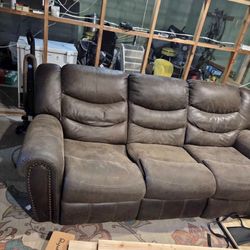 Recliner Couches 
