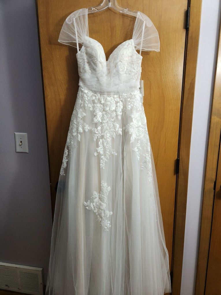 Nox Anabel Wedding Dress (Never Worn or Altered!)
