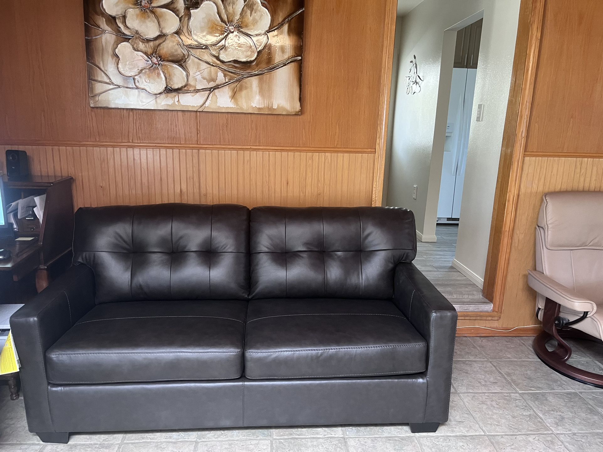 Ashley Bolzano Full Leather Sofa Sleeper