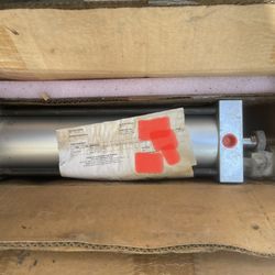 New Motion Controls D160SENC SL12.75 RA1 Pneumatic Cylinder
