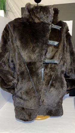 Continental rabbit 🐰 fur coat size M-L does have leather trim