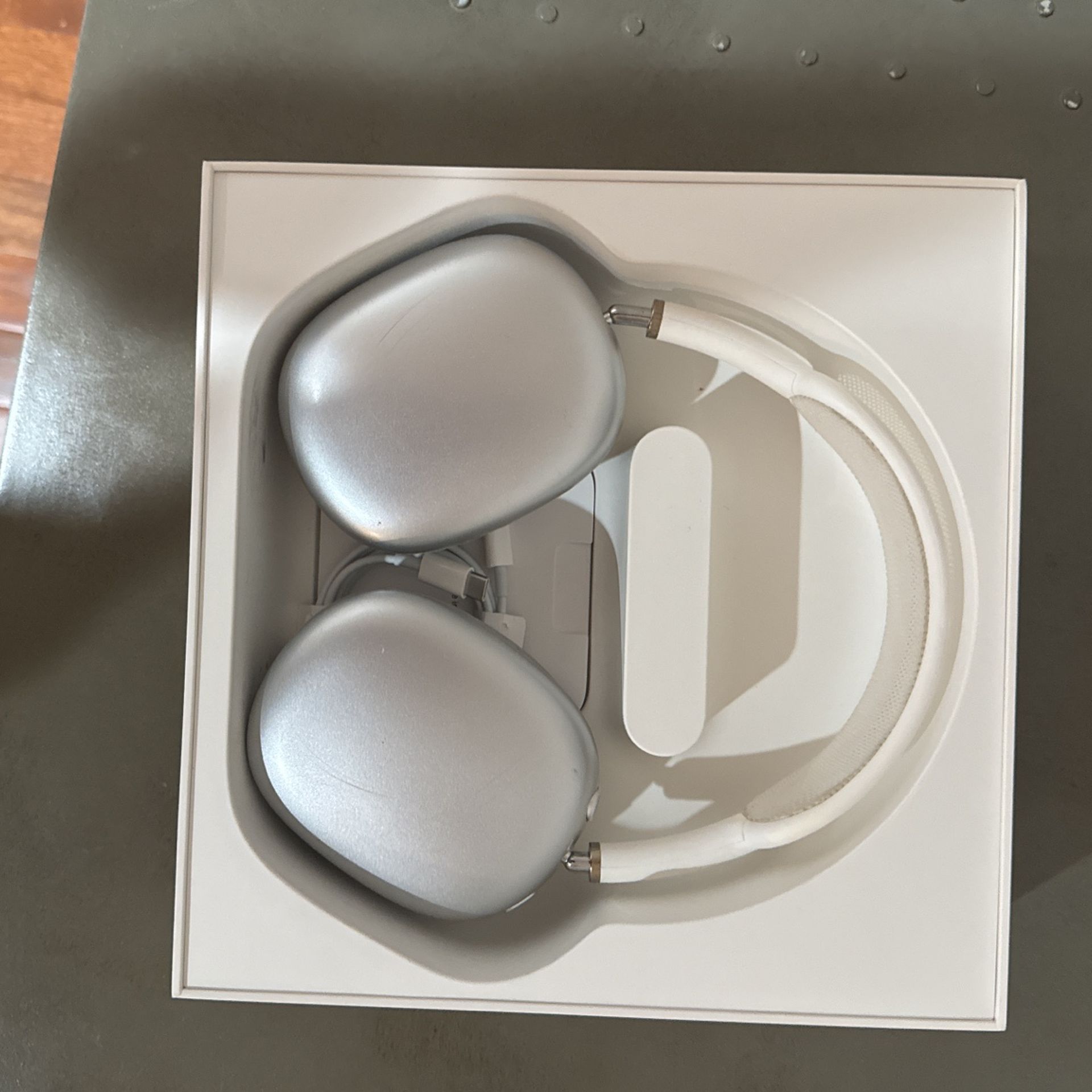AirPods Max
