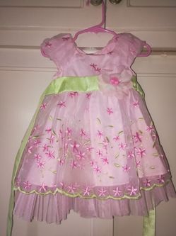 Girl dress size 6M