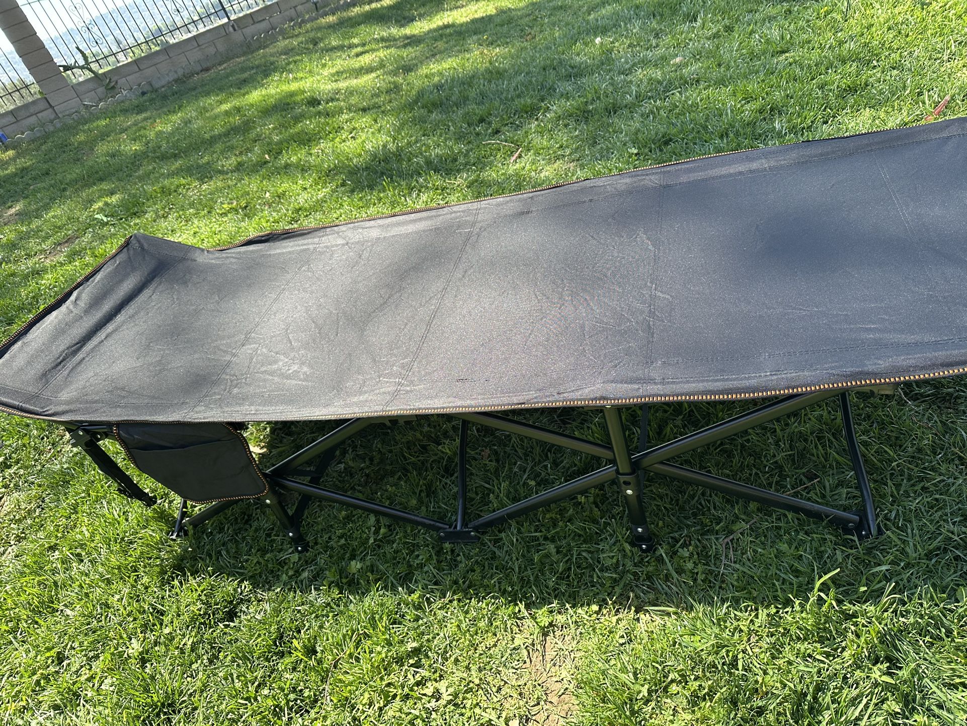 2 Folding Camping Cot, Heavy Duty Sleeping Cots with Carry Bag, Double Layer Oxford Portable Travel Camp Cots for Home, Office Nap and Outdoor Beach