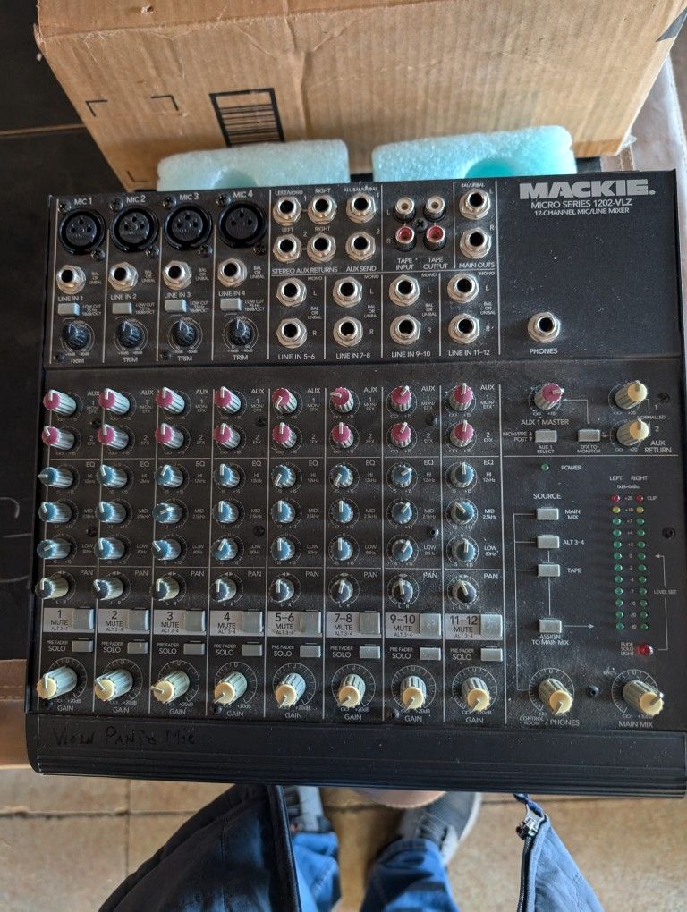 Mackie Mixer