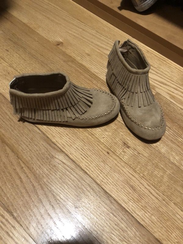 Girls boots size 10