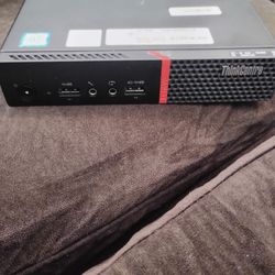 Lenovo ThinkCentre M700 Tiny Desktop - Intel Core i5