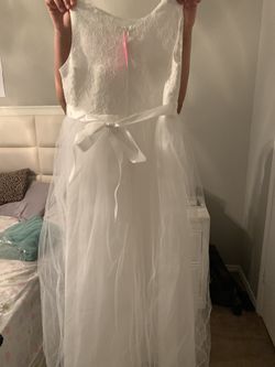 Vestido comunión largo talla 170 nunca usado. Para niña de 13 a 15 años. for Sale in Kissimmee, FL - OfferUp