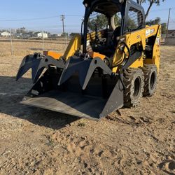 Skid Steer with Grapple 