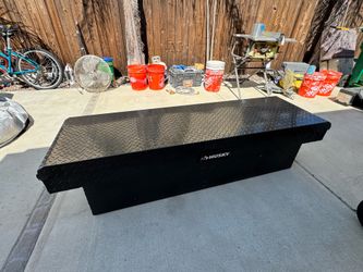 Husky crossbed toolbox