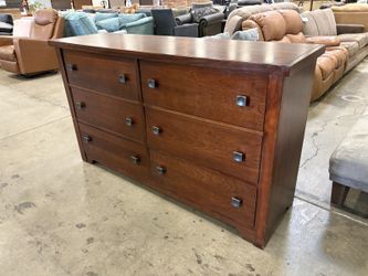 VAUGHAN-BASSETT Cherry Finished 6 Drawer Dresser with Square Metal Pulls