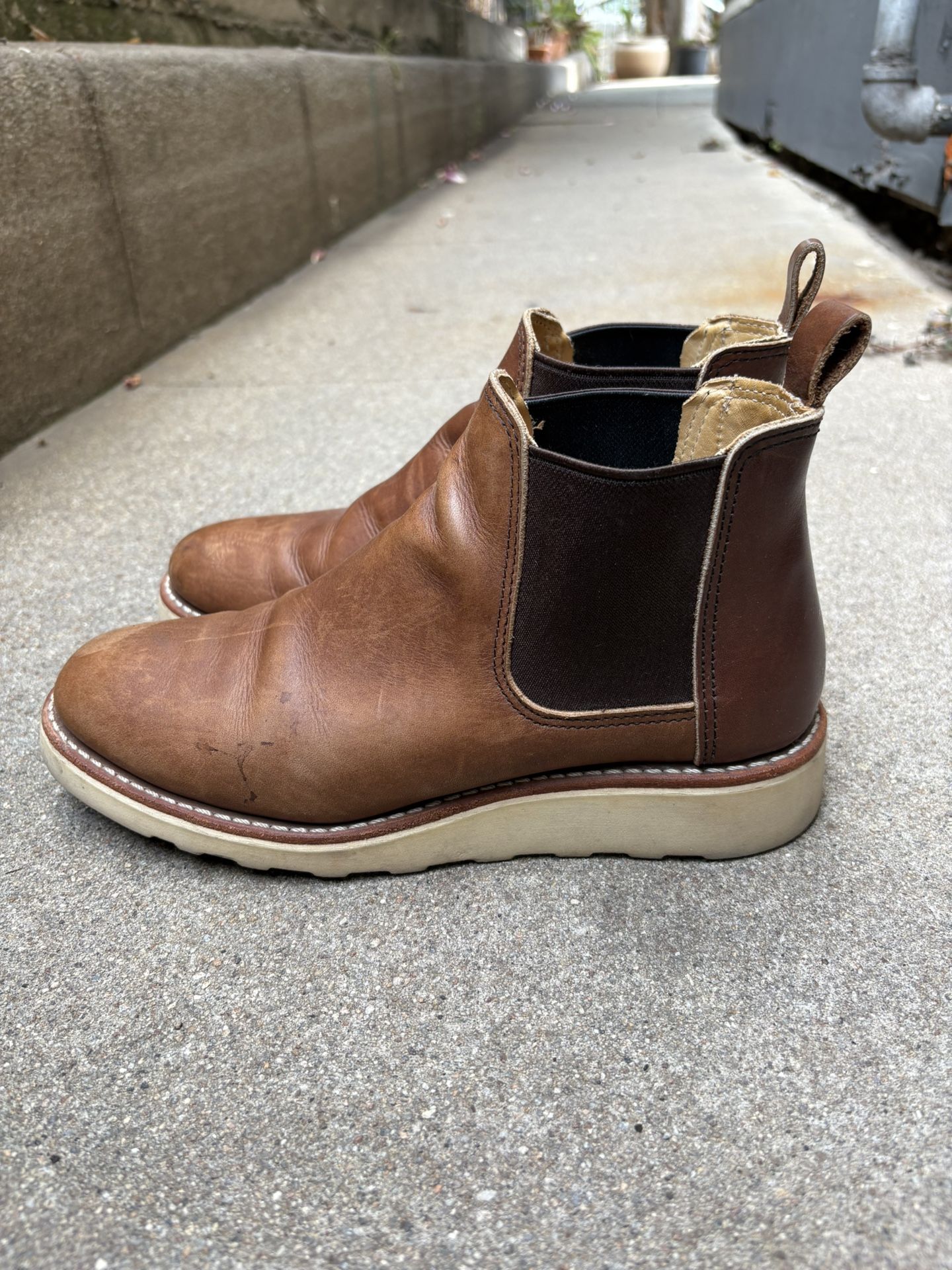 Redwing Women’s Chelsea Boot Style 3412