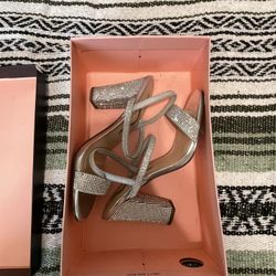 NINA True Silver Prom Heels W6.5