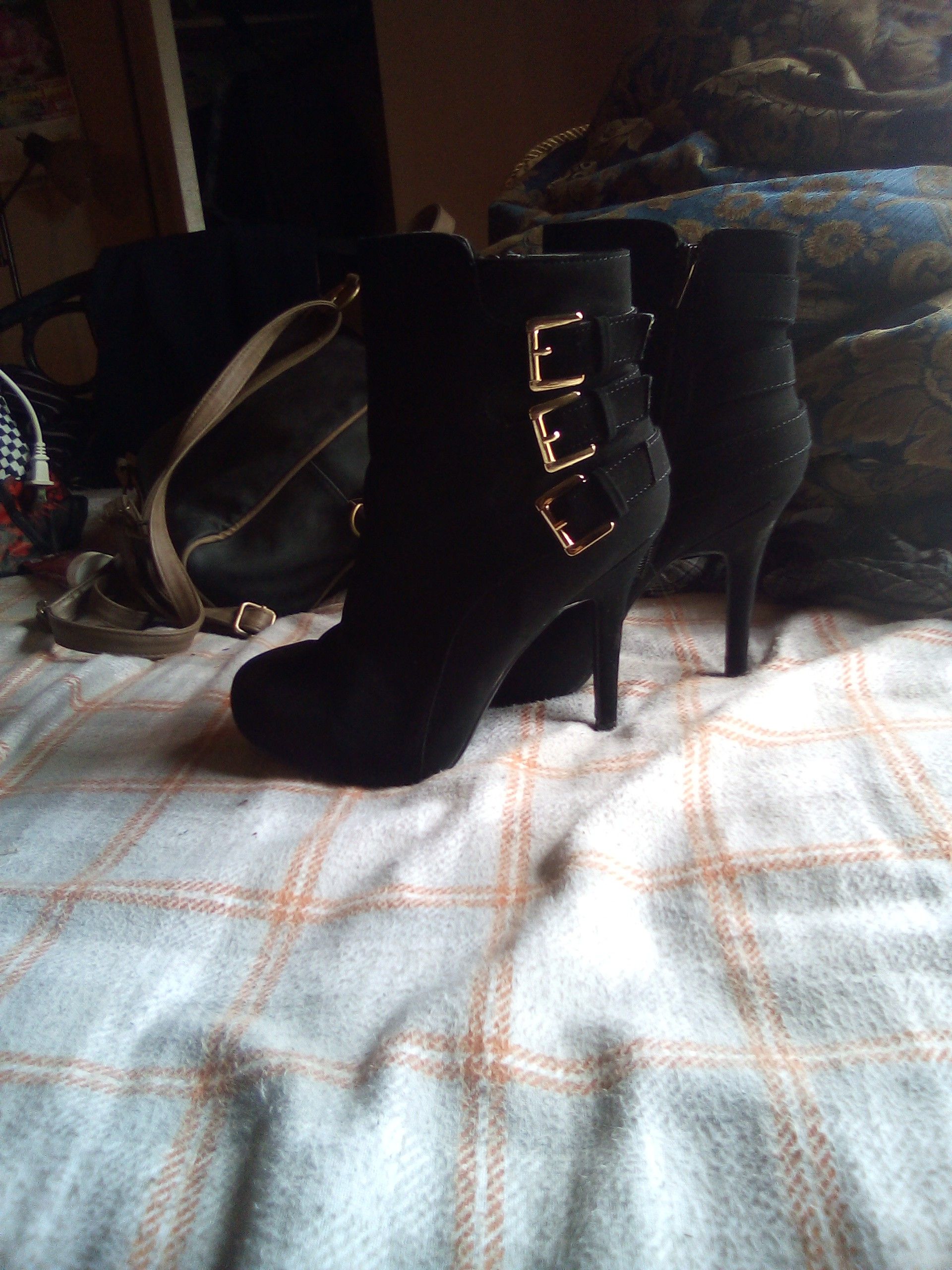 High Heels Size 7 1/2