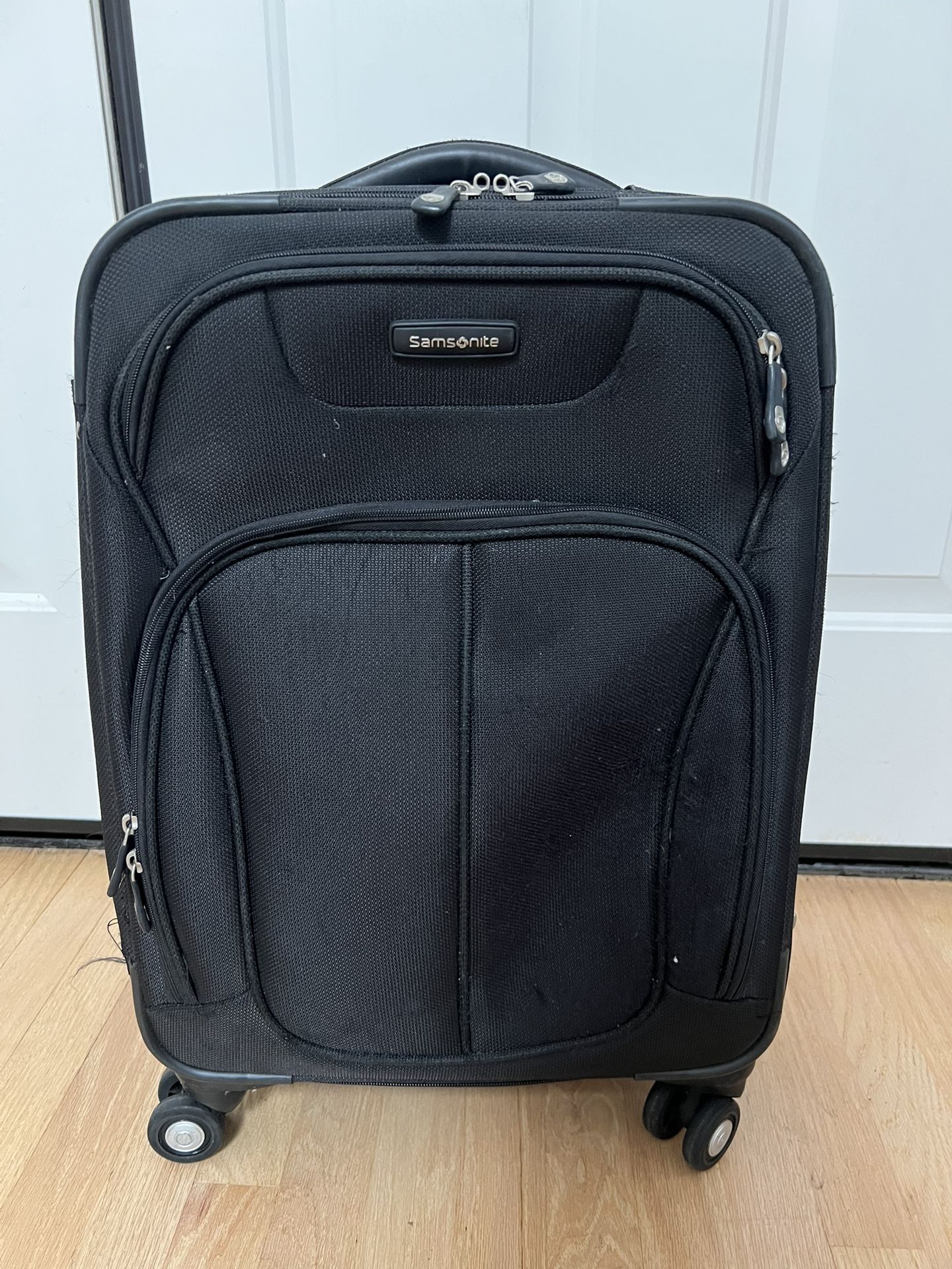 Samsonite Airplane Carry-on Size Luggage Suitcase