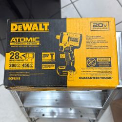 Dewalt ATOMIC 20V MAX Cordless Brushless 1/2 in. Variable Speed Impact Wrench (Tool Only) new in box 