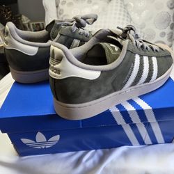 Adidas Superstar Men's Size 9