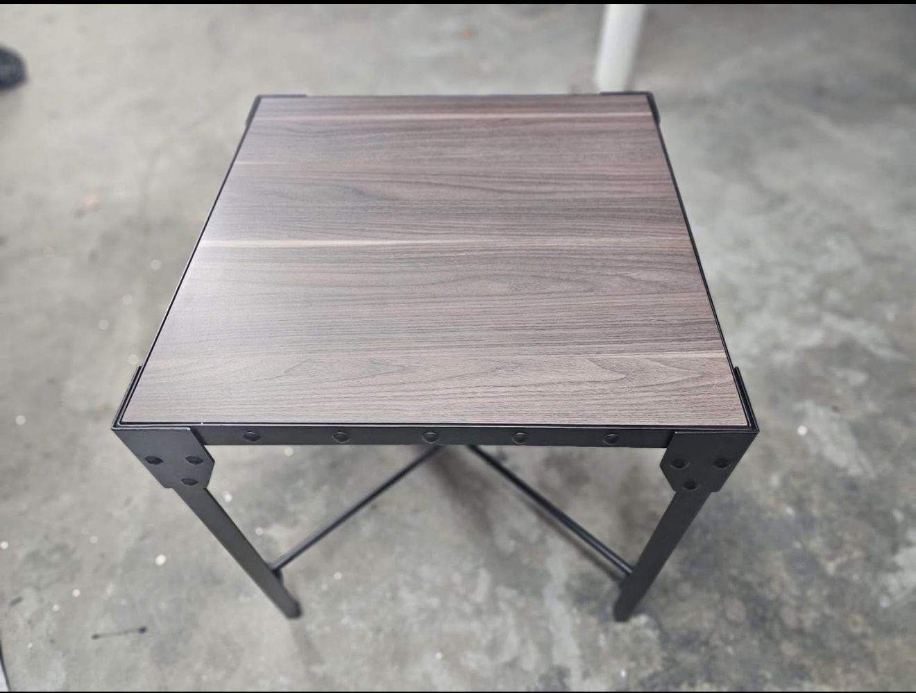 2 End Tables