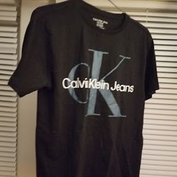 Calvin Klein Jeans Classic CK Monogram Logo T-Shirt Black - Boys Large (14/16)