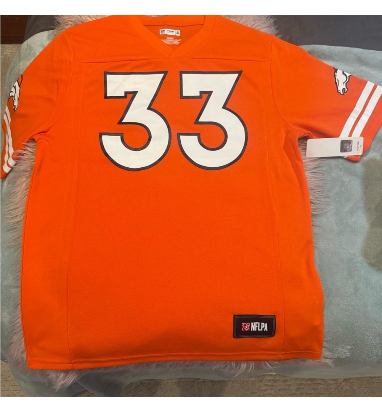 NEW MEN BRONCOS SHIRT SZ M