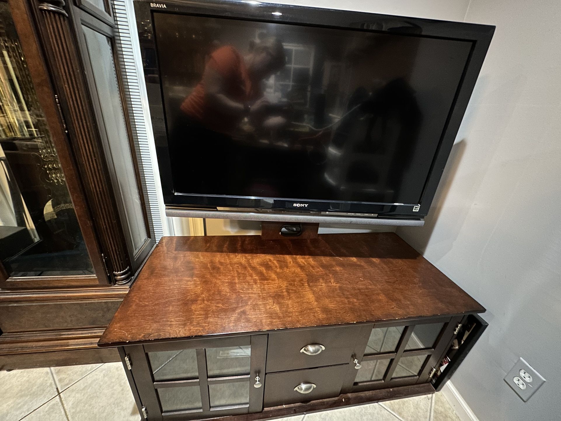 TV+TV Console