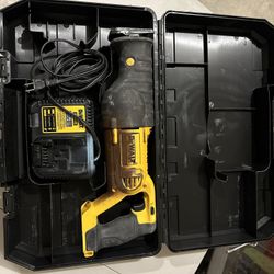 Dewalt Variable Speed Reciprocating Saw With Case & Charging Base