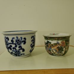 2 Ceramic Plant Pots  7D /5H and 5D / 4H