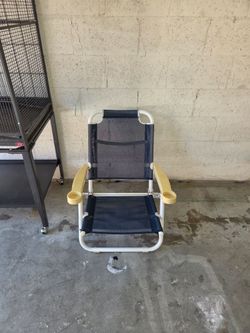 Small folding lounge chair