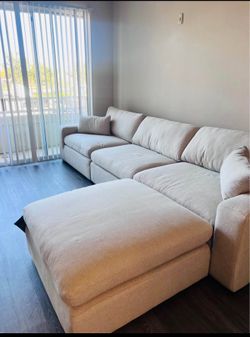 3 piece sofa set w/ottaman