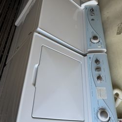 Maytag Washer And Dryer Gas Like New 🕊️