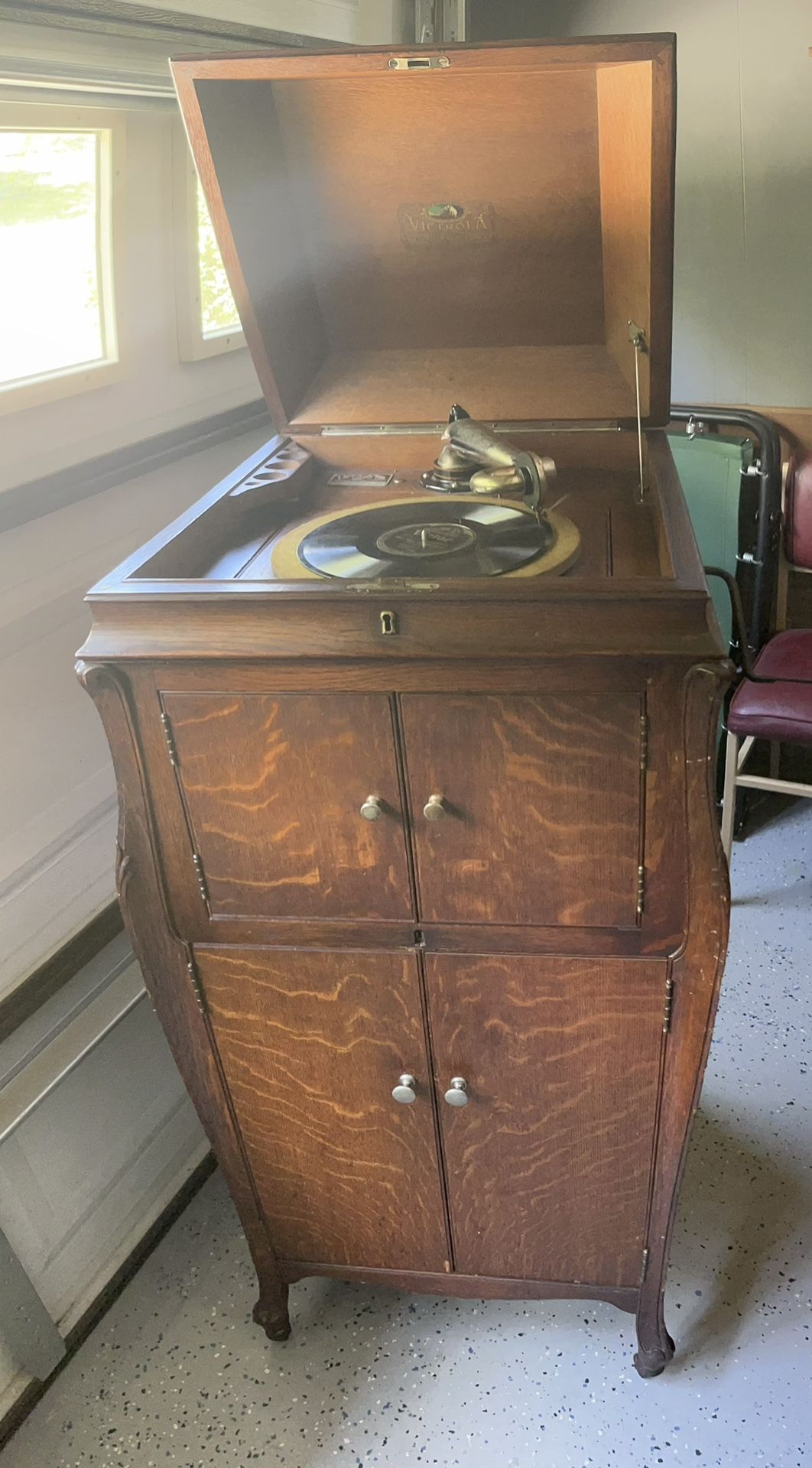 Antique VICTOR VICTROLA PHONOGRAPH VV-XIV 239532 TALKING MACHINE Record Player.