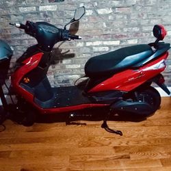 50mph Moped /  MotorBike / Fusion Fly Bike /  Fully Electric Bike